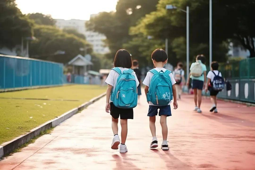 香港优才通过后孩子上学(优才计划需要在香港居住吗)-图1